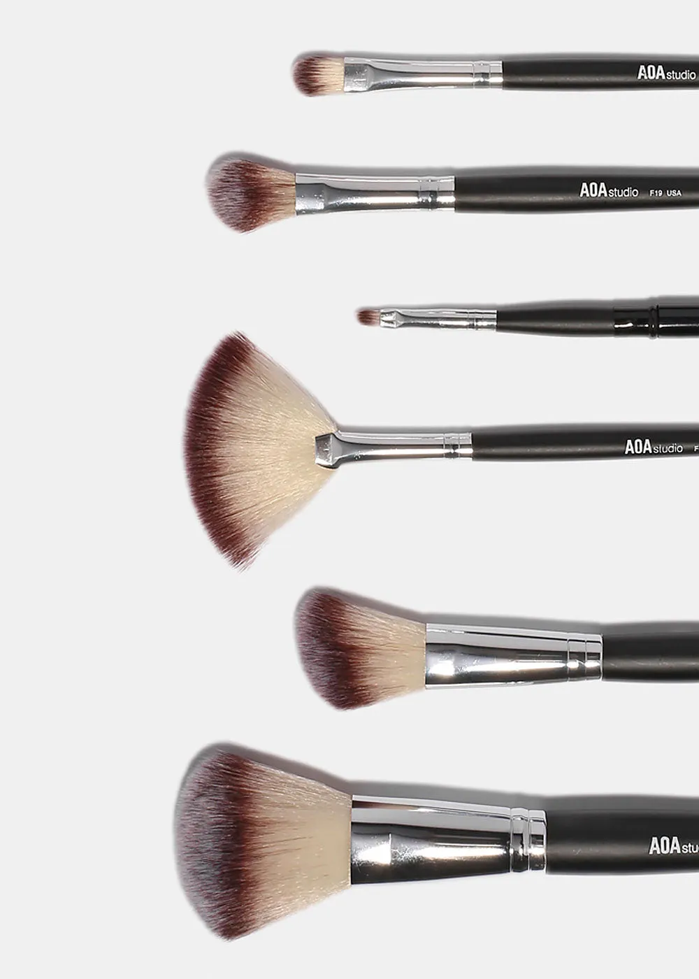 AOA Essential 24-Piece Brush Set